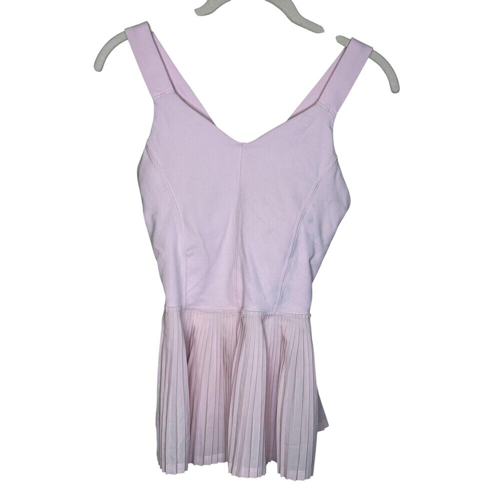 Lululemon City Tank 6 Accordion Pleated Athletic Pleated Cutout Back V Neck